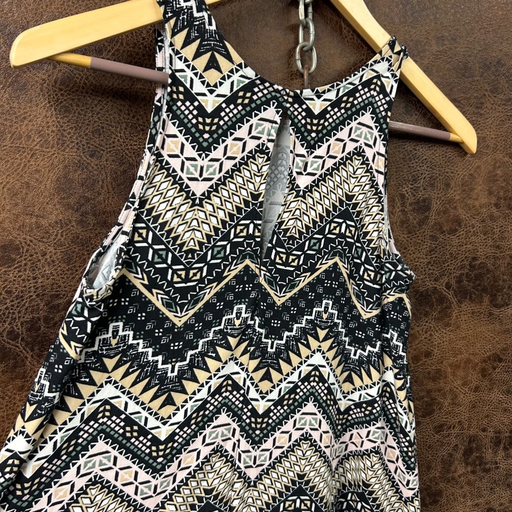 Bobbie‎ Brooks Trapeze Aztec Keyhole Back Women's Medium Swing Dress Black Pink